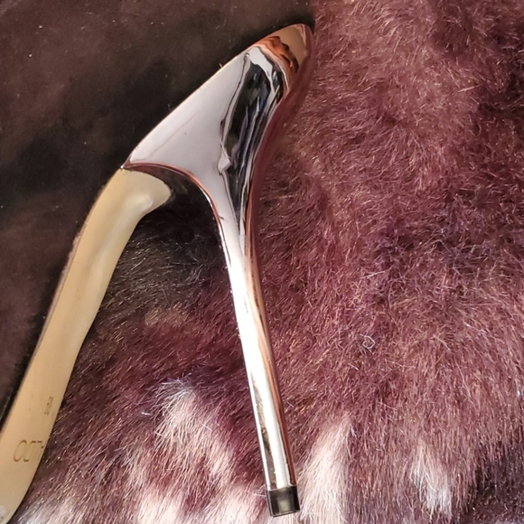 Aldo Suede Bootie, silver metallic heel - Picture 5 of 5